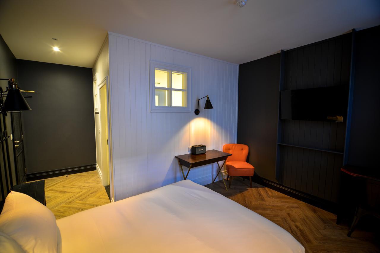 The Continental Boutique Residence Голуэй Экстерьер фото