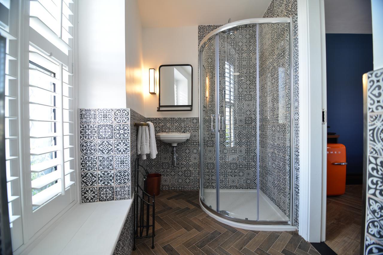 The Continental Boutique Residence Голуэй Экстерьер фото