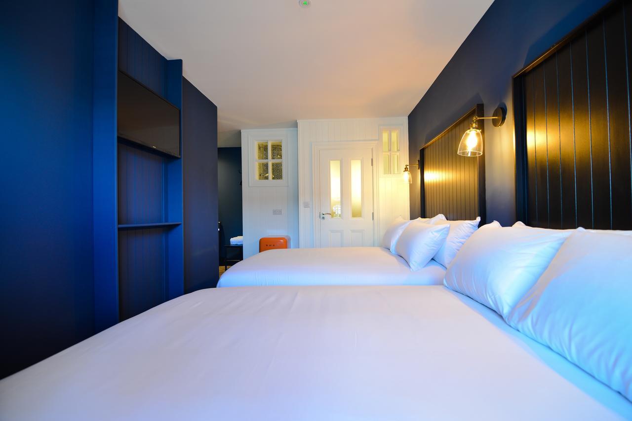 The Continental Boutique Residence Голуэй Экстерьер фото