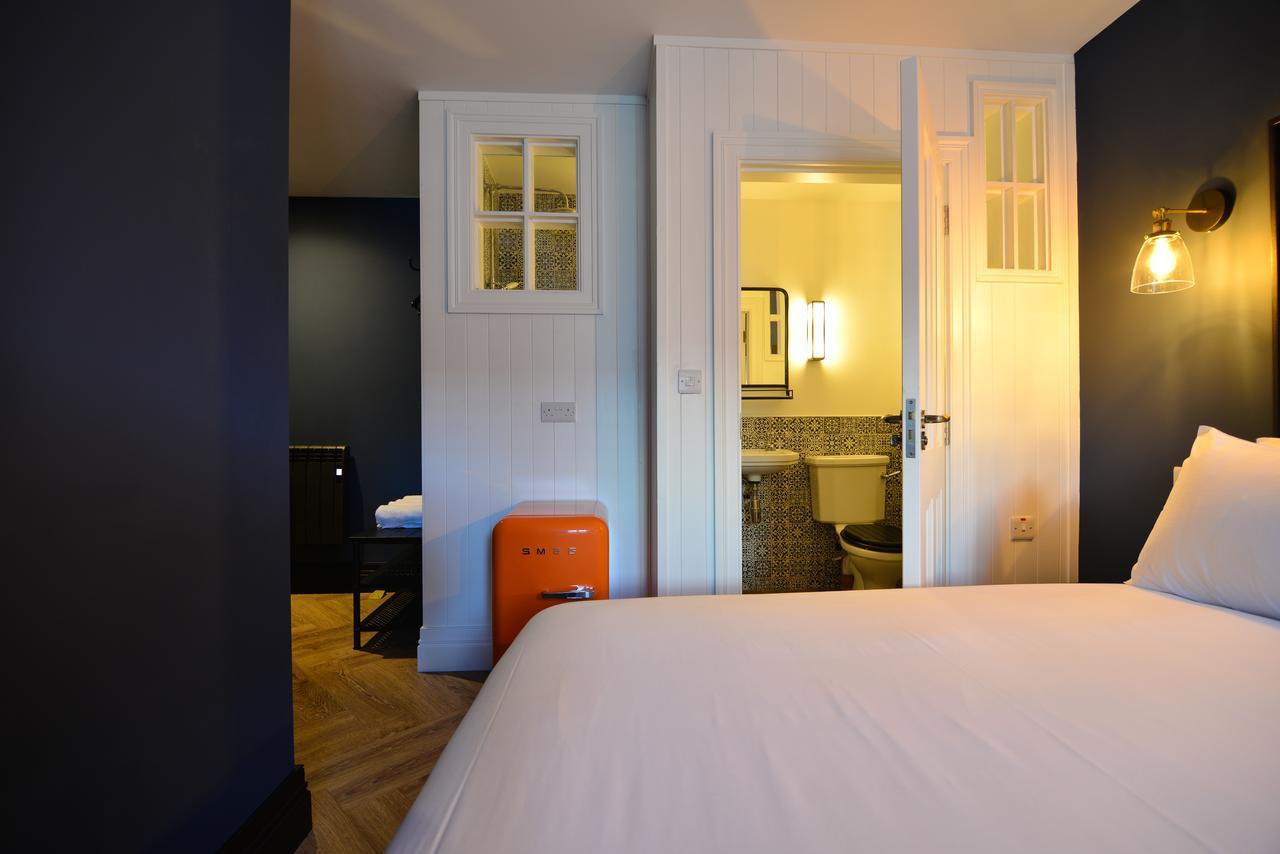 The Continental Boutique Residence Голуэй Экстерьер фото